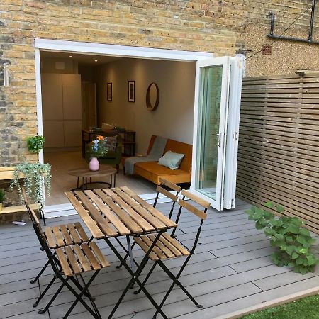 Spectacular 2 Bed Apartment With Lovely Terrace - 1 The Southwell 런던 외부 사진