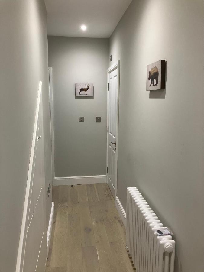 Spectacular 2 Bed Apartment With Lovely Terrace - 1 The Southwell 런던 외부 사진